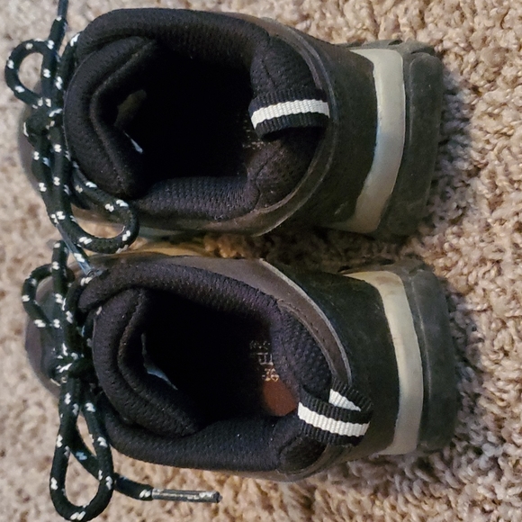 Buster Brown kids boots - Picture 2 of 5